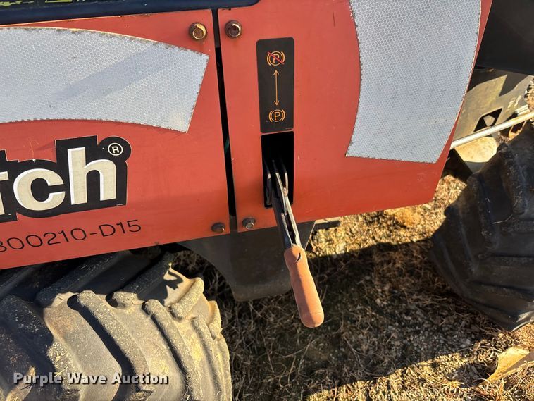 image for item YA2057 2015 Ditch Witch 410SX trencher