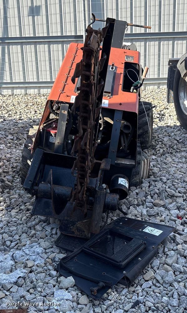 image for item YA2058 2015 Ditch Witch 410SX trencher