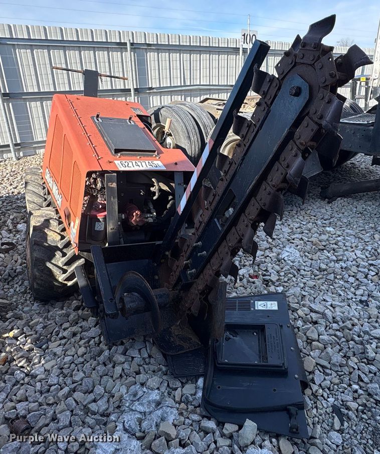 image for item YA2058 2015 Ditch Witch 410SX trencher