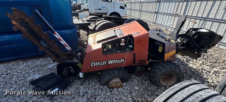 image for item YA2058 2015 Ditch Witch 410SX trencher