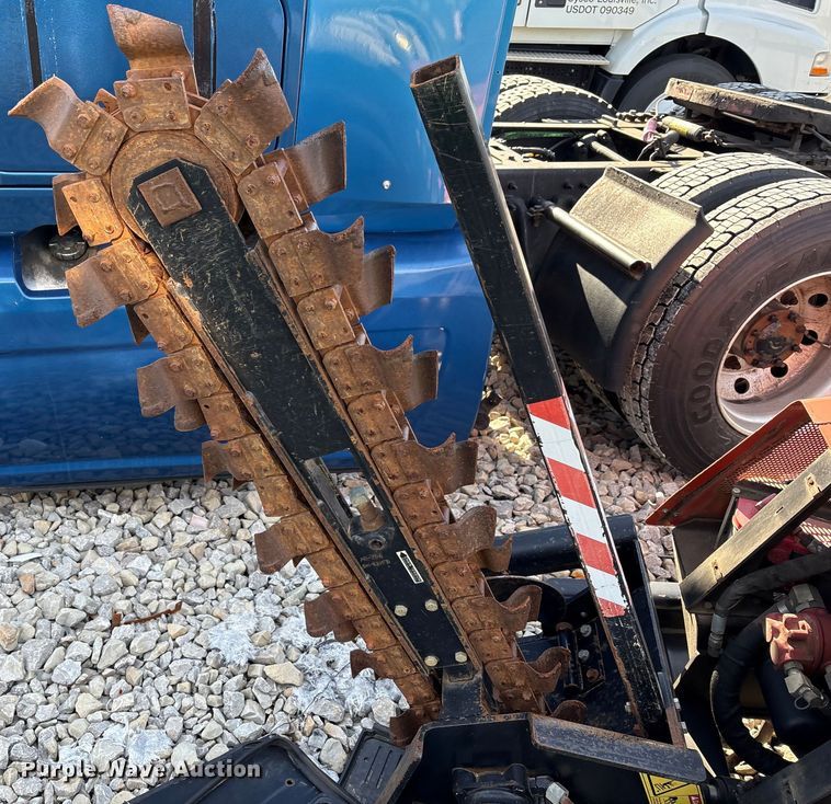 image for item YA2058 2015 Ditch Witch 410SX trencher