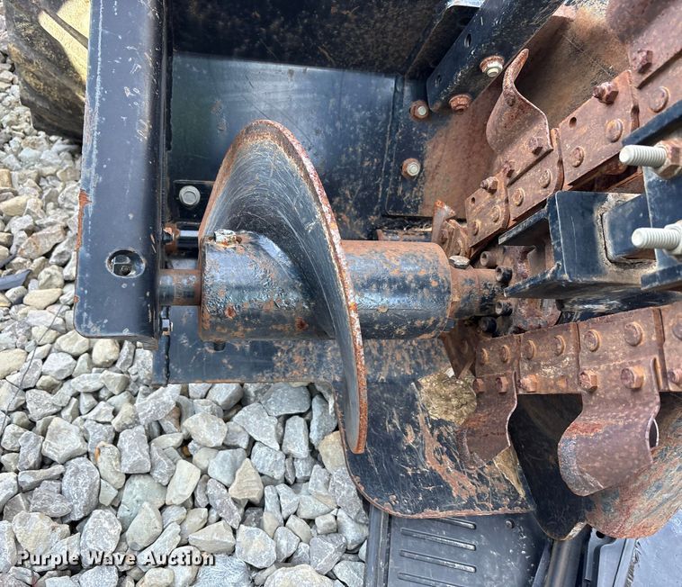 image for item YA2058 2015 Ditch Witch 410SX trencher