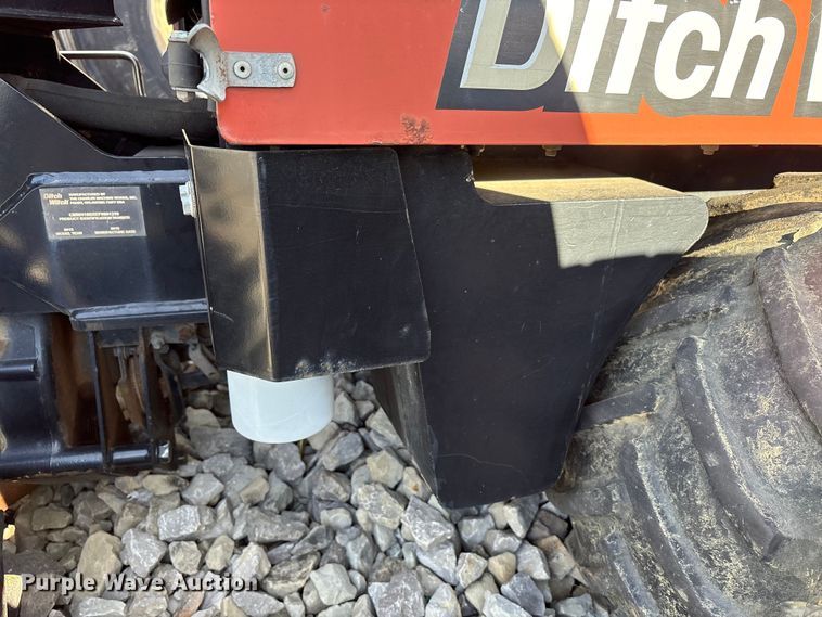 image for item YA2058 2015 Ditch Witch 410SX trencher