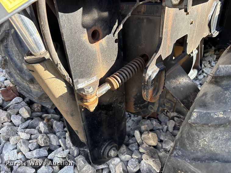 image for item YA2058 2015 Ditch Witch 410SX trencher