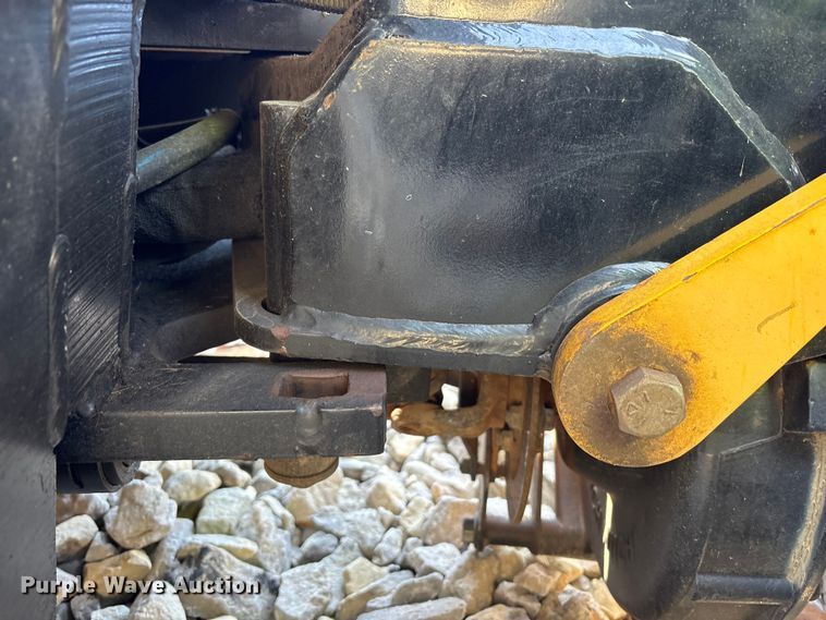 image for item YA2058 2015 Ditch Witch 410SX trencher