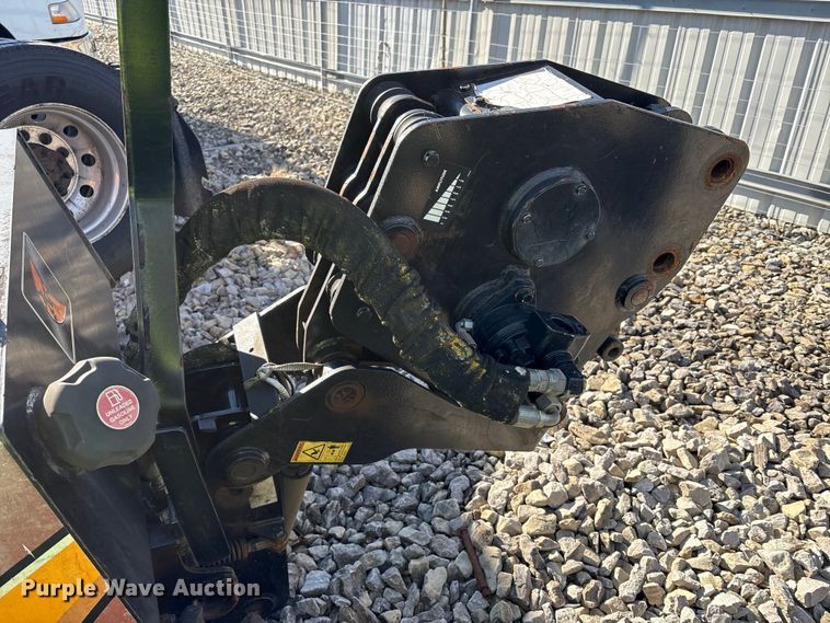 image for item YA2058 2015 Ditch Witch 410SX trencher