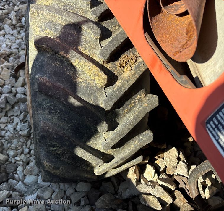 image for item YA2058 2015 Ditch Witch 410SX trencher