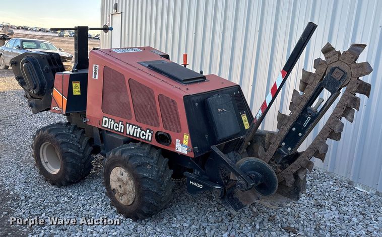image for item YA2064 2016 Ditch Witch 410SX trencher