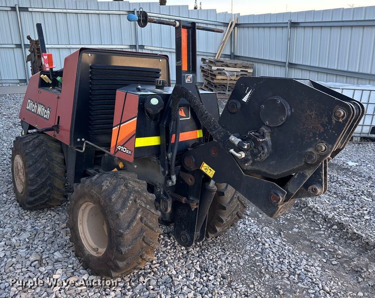 image for item YA2064 2016 Ditch Witch 410SX trencher