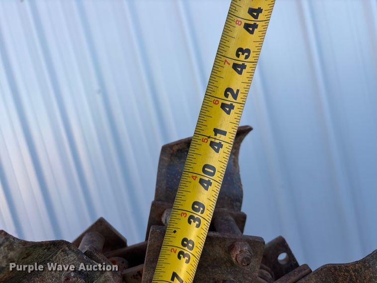 image for item YA2064 2016 Ditch Witch 410SX trencher