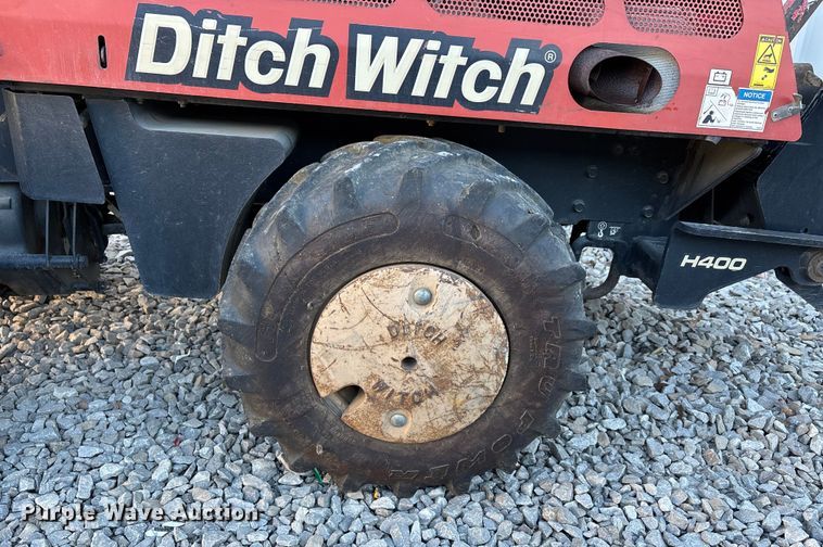image for item YA2064 2016 Ditch Witch 410SX trencher