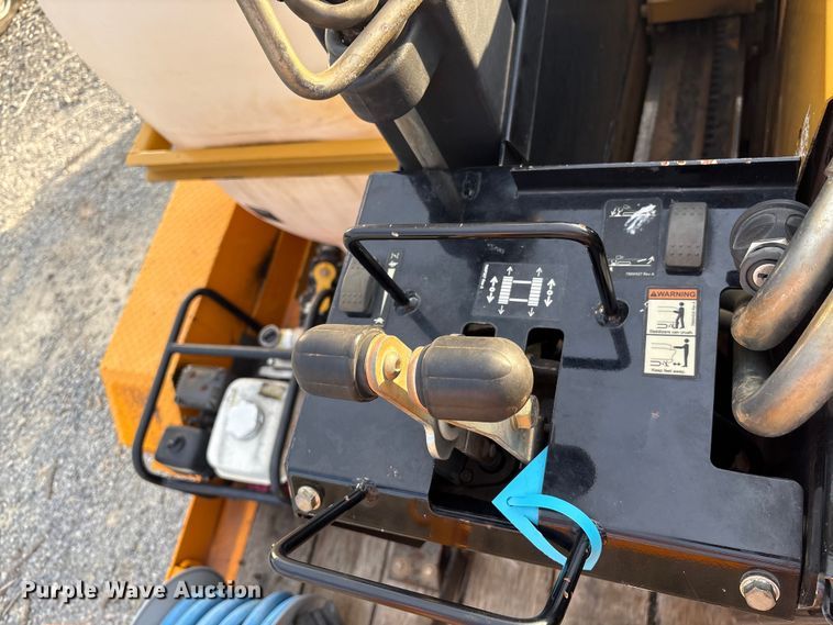 image for item YA2065 2018 Vermeer Navigator D8x12 directional boring unit