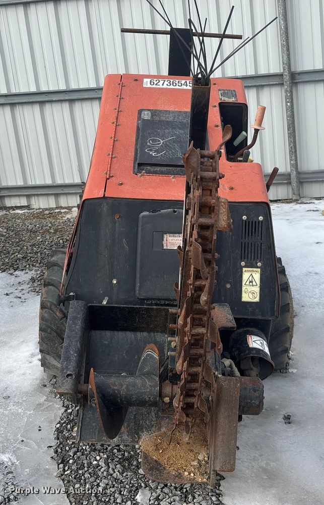 image for item YA2066 2017 Ditch Witch 410SX trencher