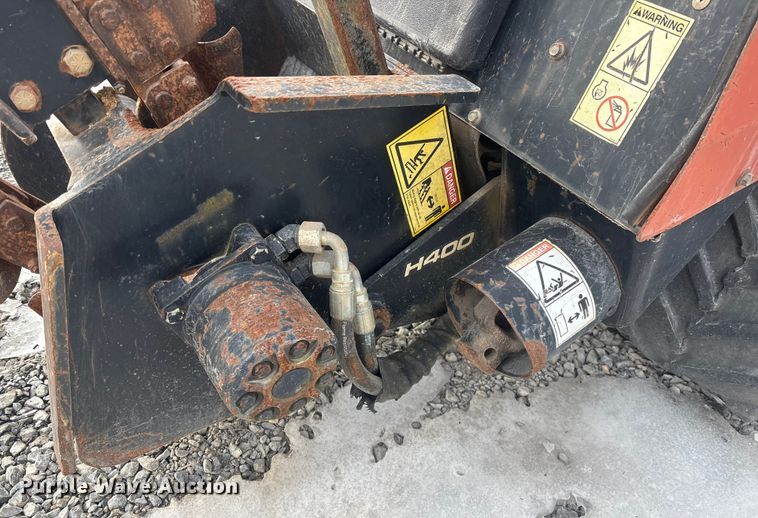 image for item YA2066 2017 Ditch Witch 410SX trencher