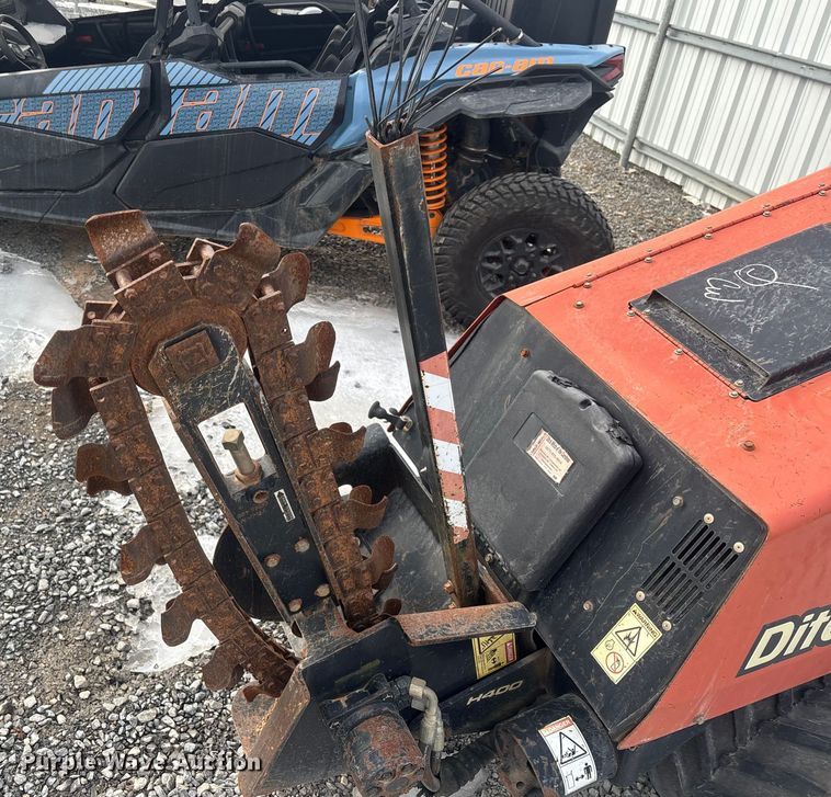 image for item YA2066 2017 Ditch Witch 410SX trencher