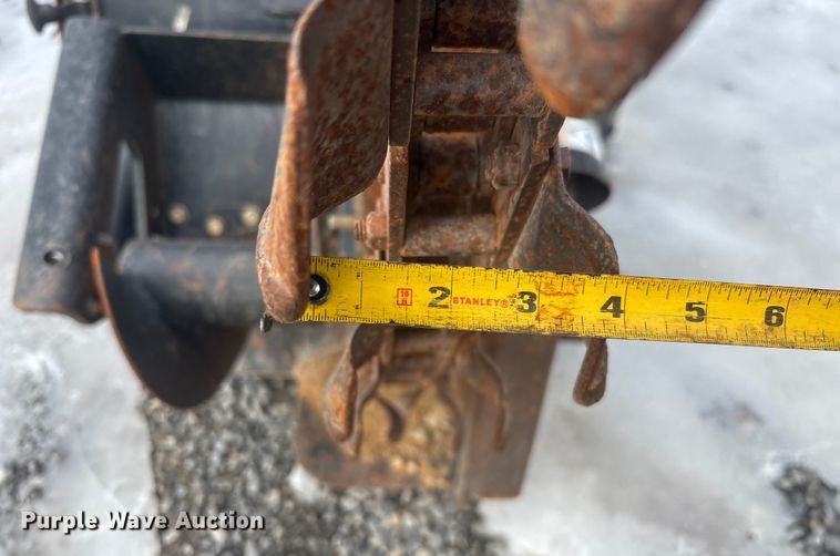 image for item YA2066 2017 Ditch Witch 410SX trencher