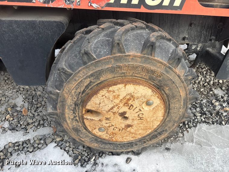 image for item YA2066 2017 Ditch Witch 410SX trencher