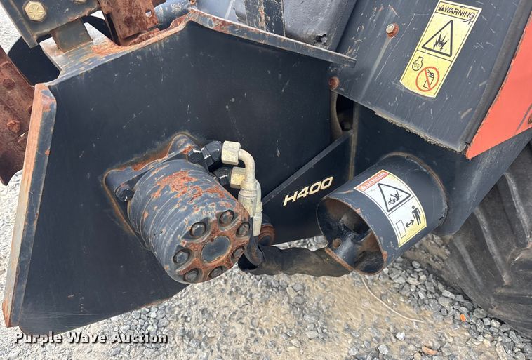 image for item YA2067 2016 Ditch Witch 410SX trencher