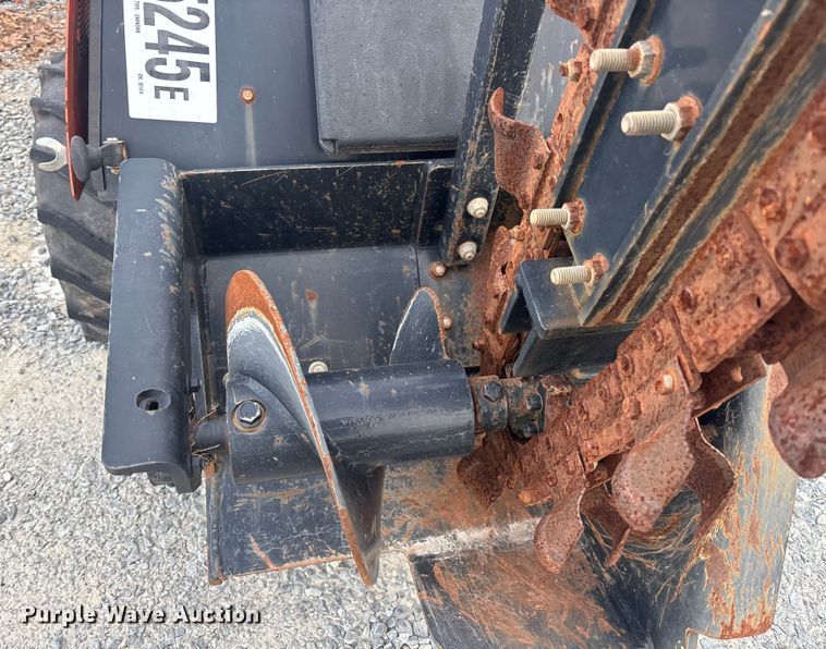 image for item YA2067 2016 Ditch Witch 410SX trencher