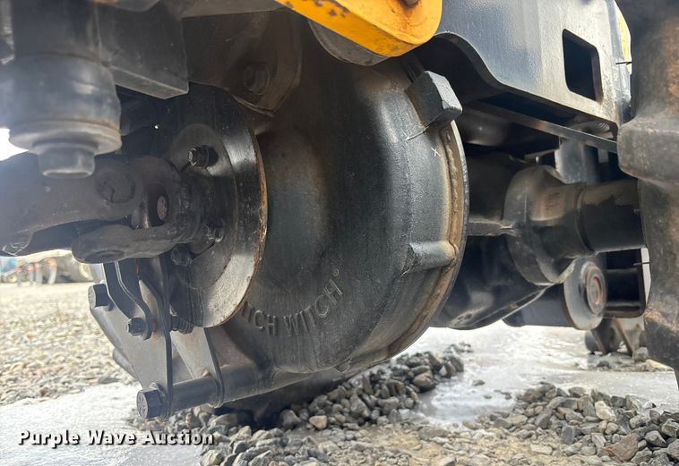 image for item YA2067 2016 Ditch Witch 410SX trencher