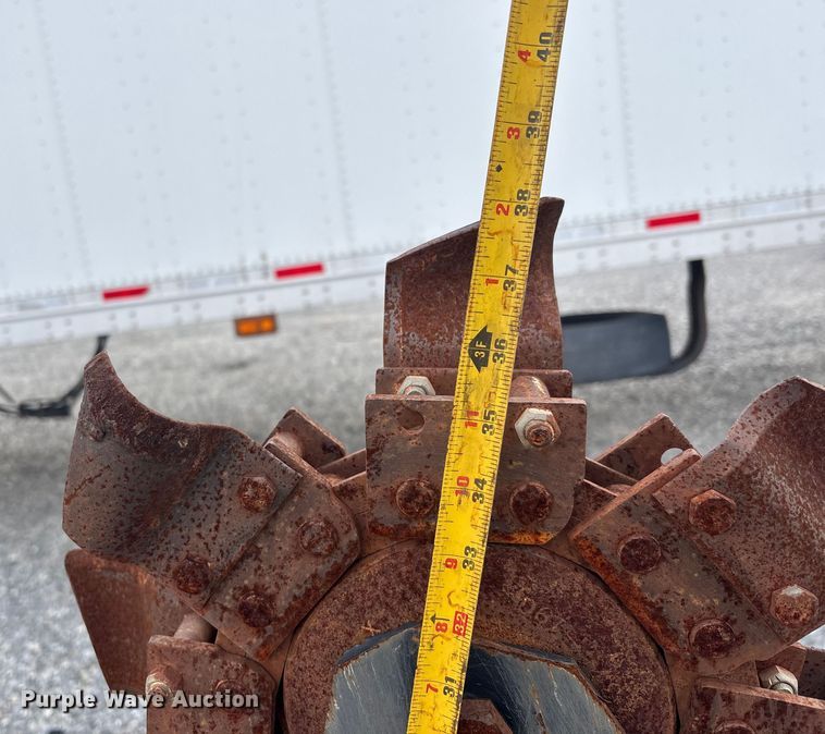 image for item YA2067 2016 Ditch Witch 410SX trencher