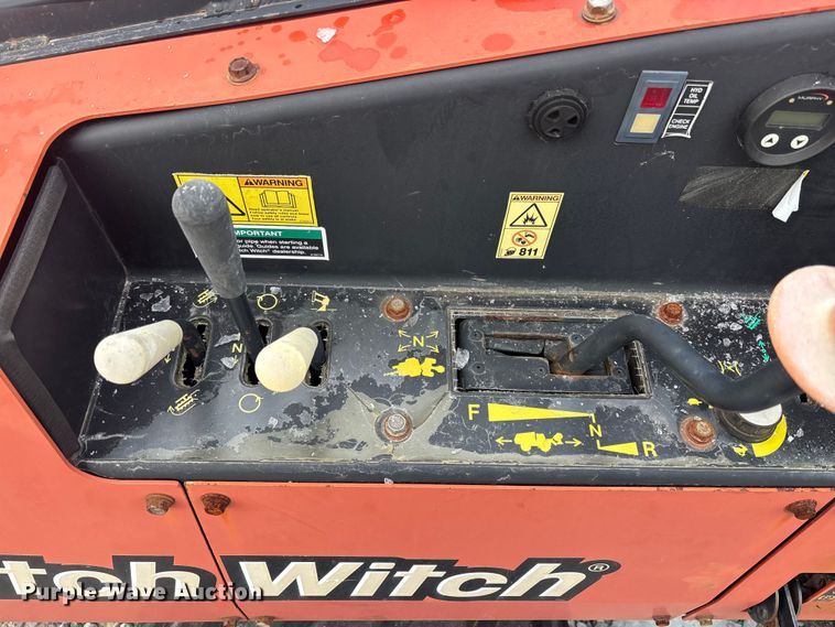 image for item YA2067 2016 Ditch Witch 410SX trencher