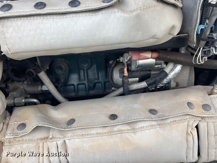 image for item YA2067 2016 Ditch Witch 410SX trencher