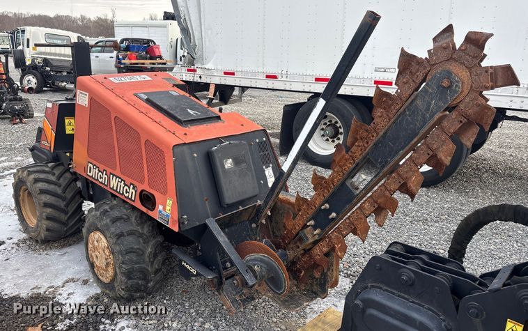 image for item YA2068 2016 Ditch Witch 410SX trencher