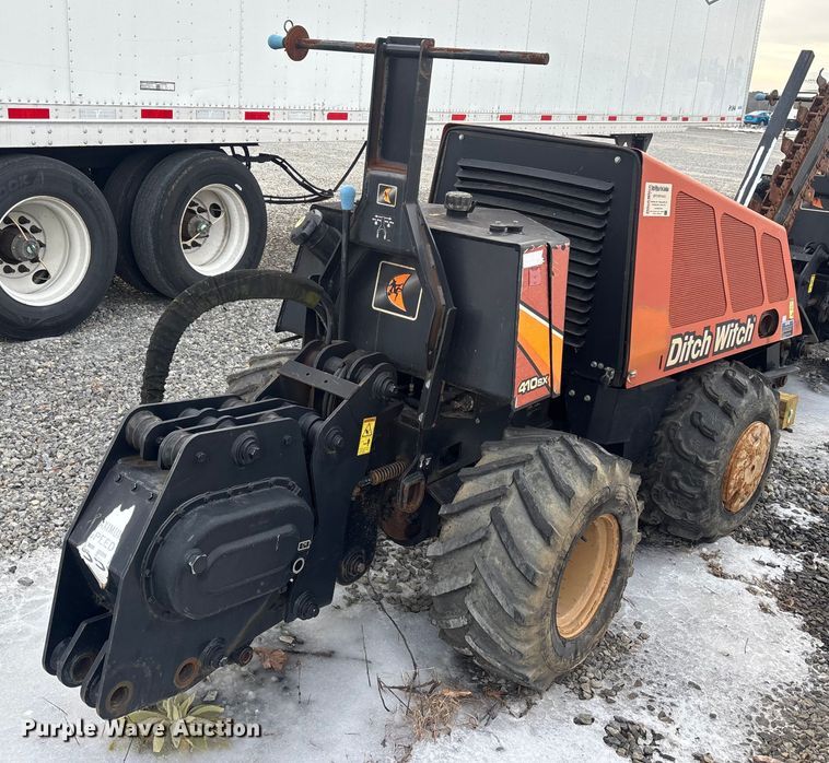 image for item YA2068 2016 Ditch Witch 410SX trencher