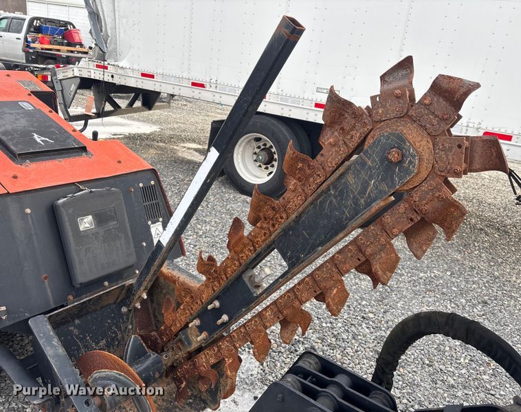 image for item YA2068 2016 Ditch Witch 410SX trencher