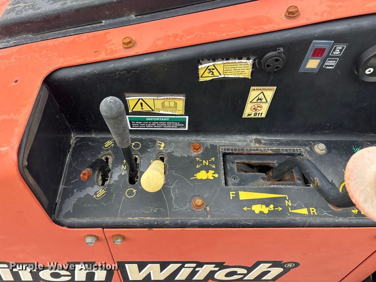 image for item YA2068 2016 Ditch Witch 410SX trencher