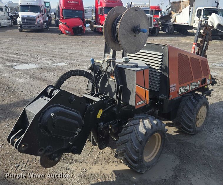 image for item YA2070 2018 Ditch Witch 410SX trencher