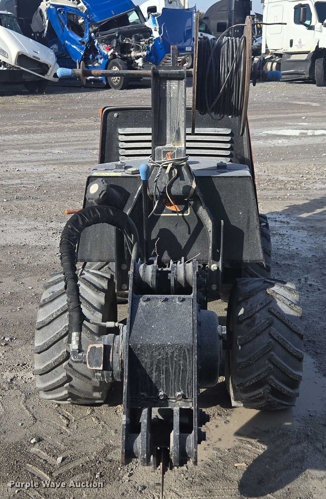 image for item YA2070 2018 Ditch Witch 410SX trencher