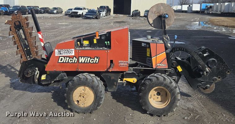image for item YA2070 2018 Ditch Witch 410SX trencher