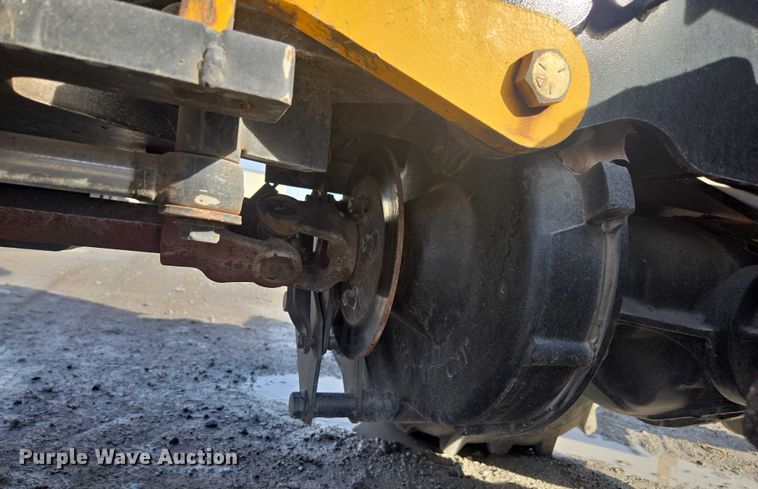 image for item YA2070 2018 Ditch Witch 410SX trencher