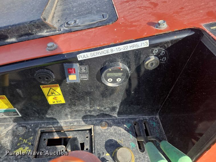 image for item YA2070 2018 Ditch Witch 410SX trencher