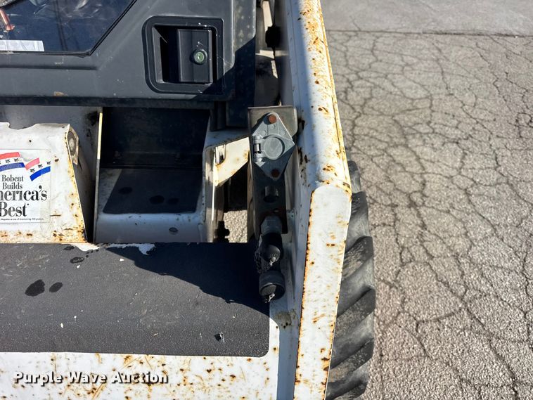 image for item YA2071 1991 Bobcat 642B skid steer loader