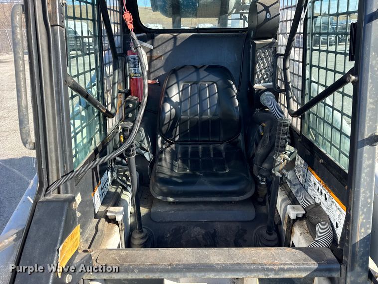image for item YA2071 1991 Bobcat 642B skid steer loader