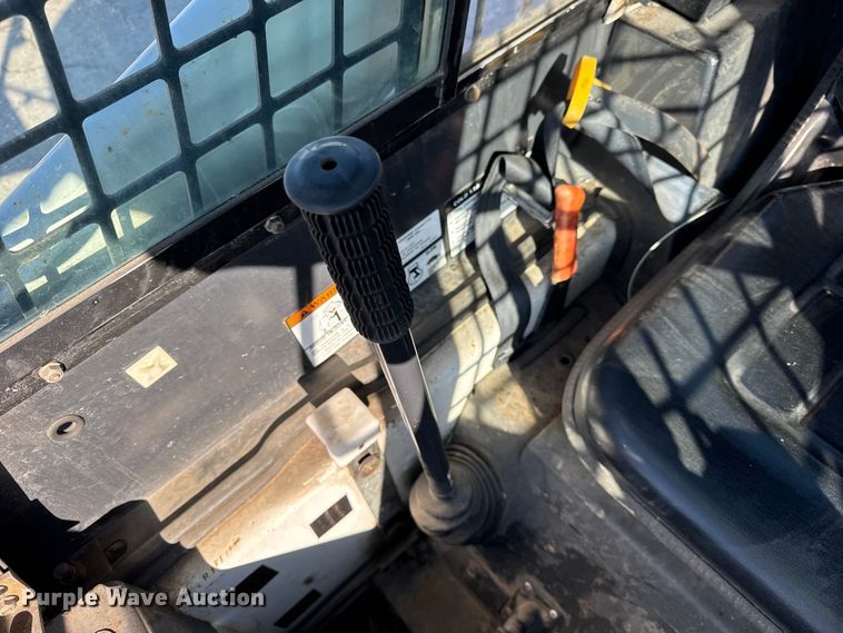 image for item YA2071 1991 Bobcat 642B skid steer loader