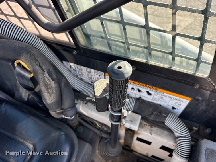 image for item YA2071 1991 Bobcat 642B skid steer loader