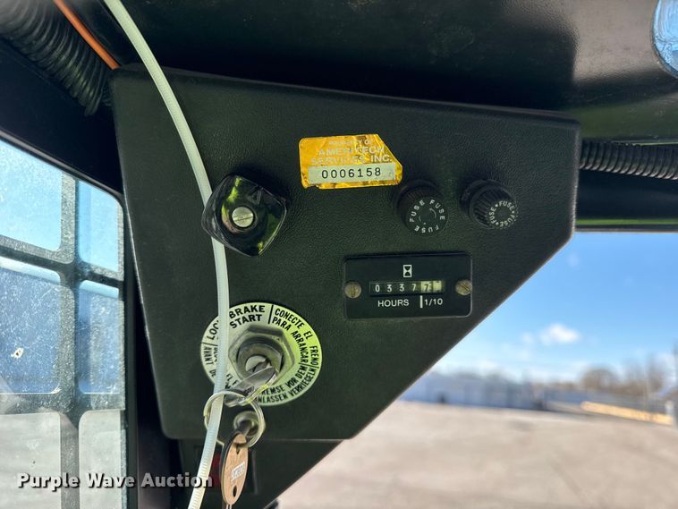 image for item YA2071 1991 Bobcat 642B skid steer loader