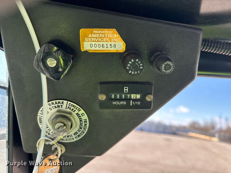 image for item YA2071 1991 Bobcat 642B skid steer loader