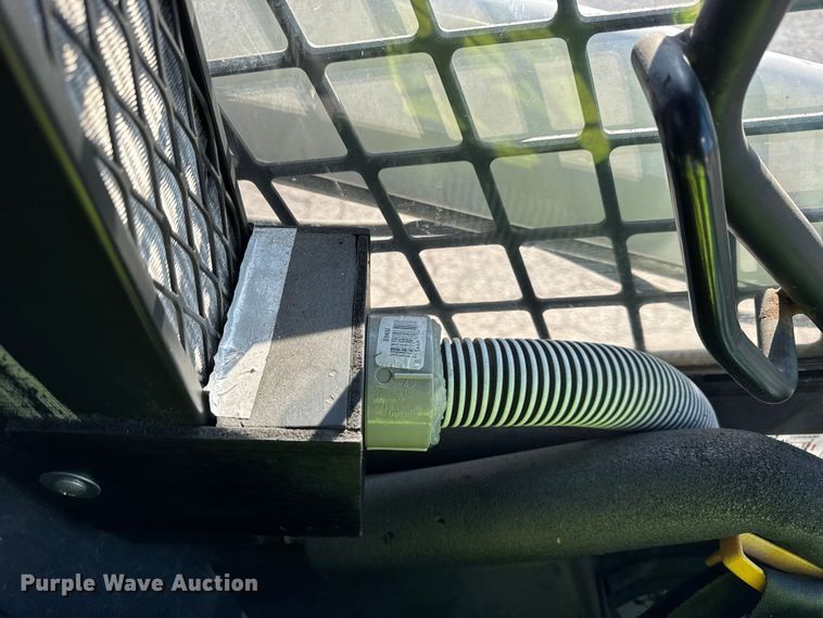 image for item YA2071 1991 Bobcat 642B skid steer loader