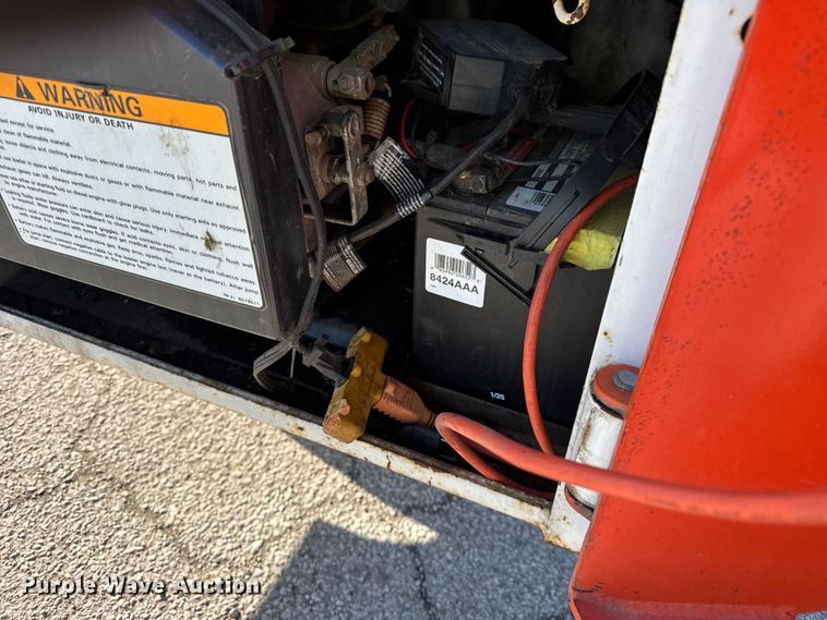 image for item YA2071 1991 Bobcat 642B skid steer loader