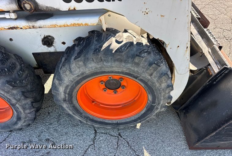 image for item YA2071 1991 Bobcat 642B skid steer loader