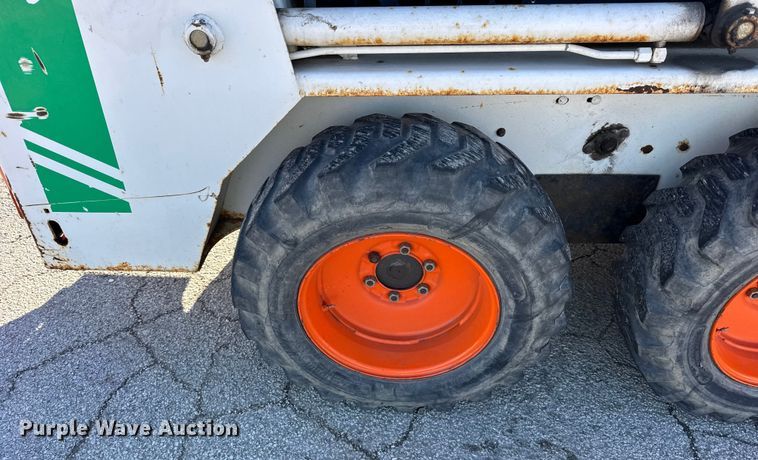 image for item YA2071 1991 Bobcat 642B skid steer loader