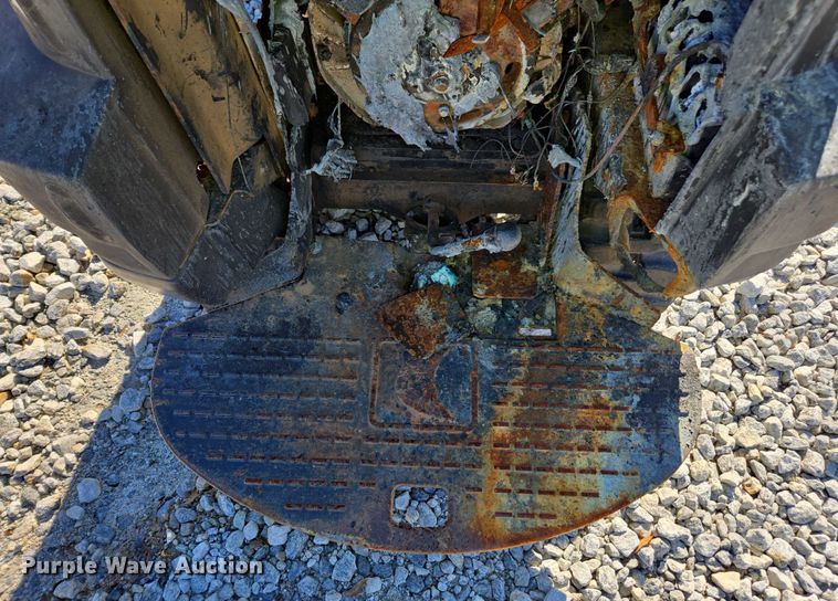 image for item YA2073 2014 Ditch Witch R300 cable plow