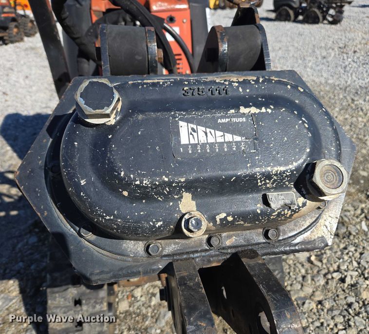image for item YA2074 2015 Ditch Witch R300 cable plow