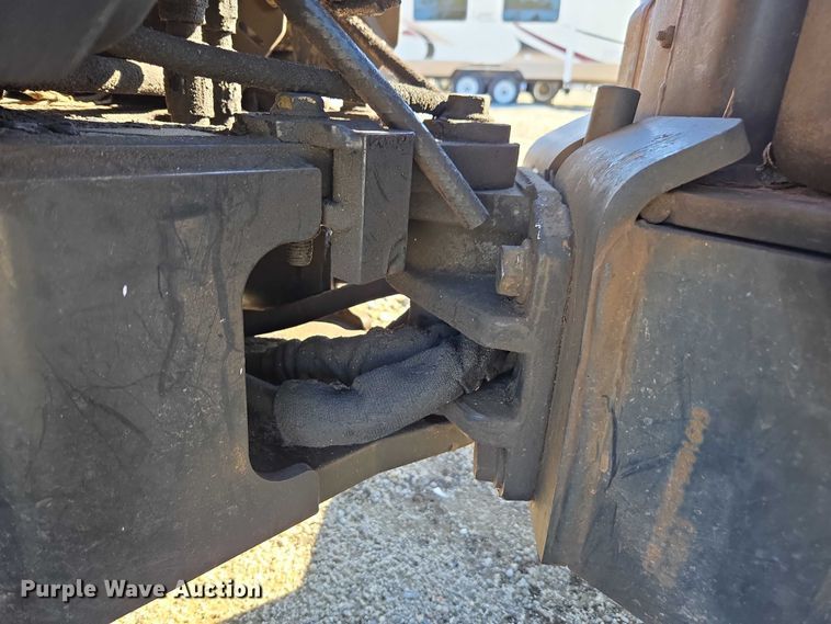 image for item YA2074 2015 Ditch Witch R300 cable plow