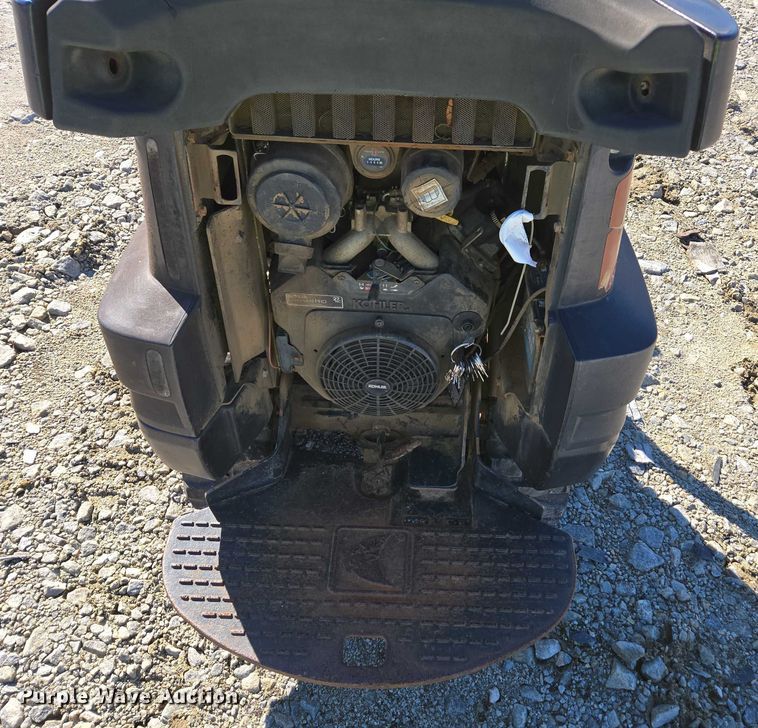 image for item YA2074 2015 Ditch Witch R300 cable plow